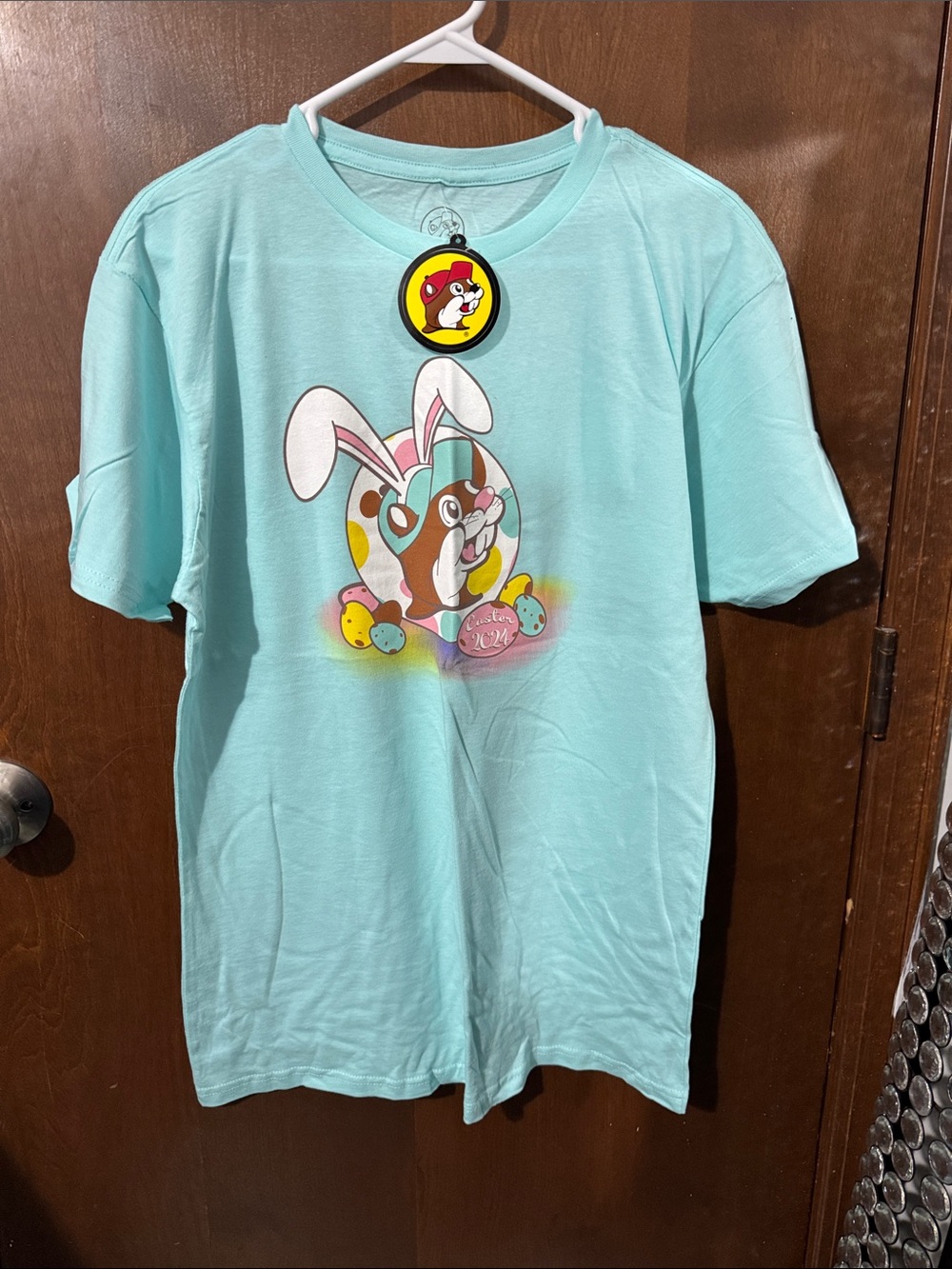 women’s Bucees shirt